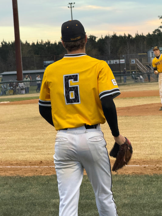 Manteo Redskins Wins the 90, In Route Of Victory Over Lawrence 12-0